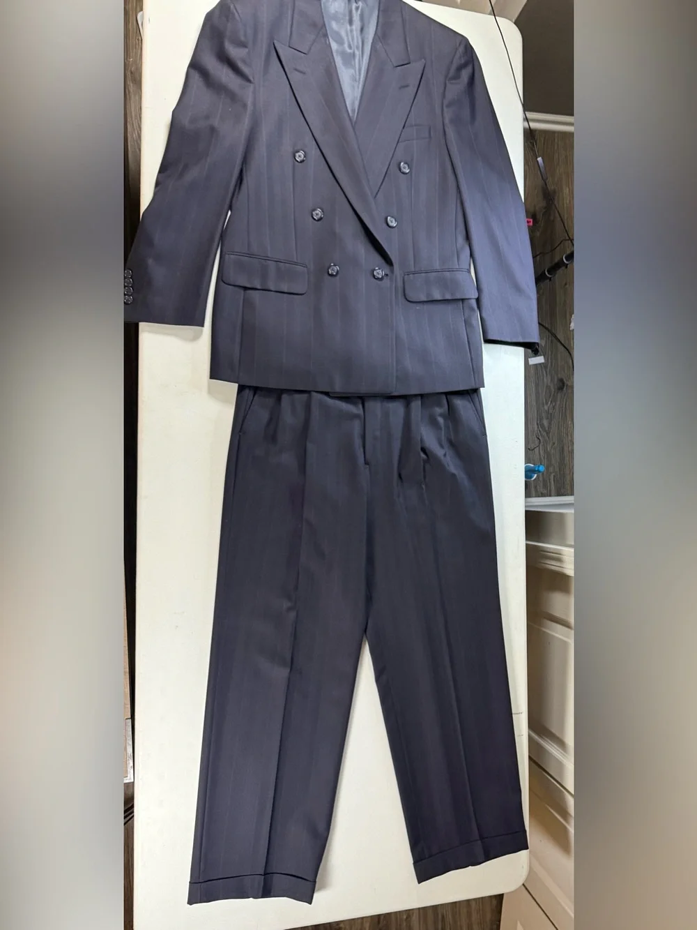 Burberrys Vintage 100% Wool Double Breasted Pinstripe Suit Navy 44R Est 34x39